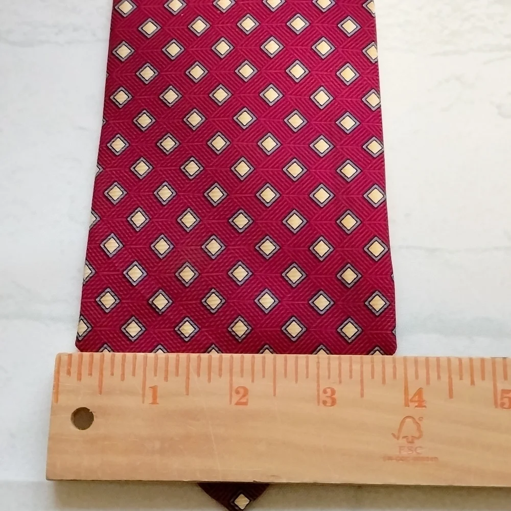 Park Avenue by Warner Geometric Patterned Tie Necktie Red Yellow Square Woven